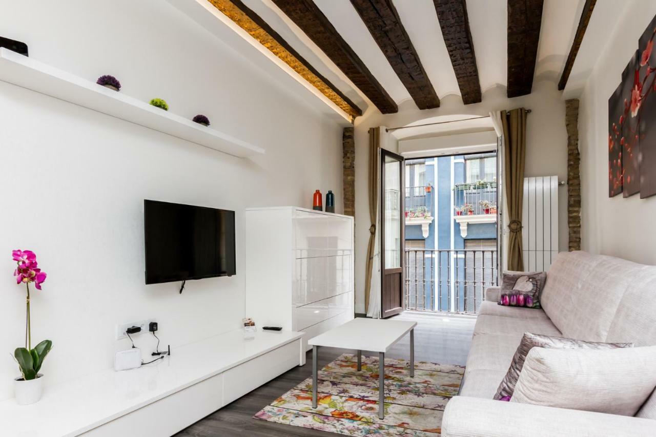 Welcoming Old Town Apartment *